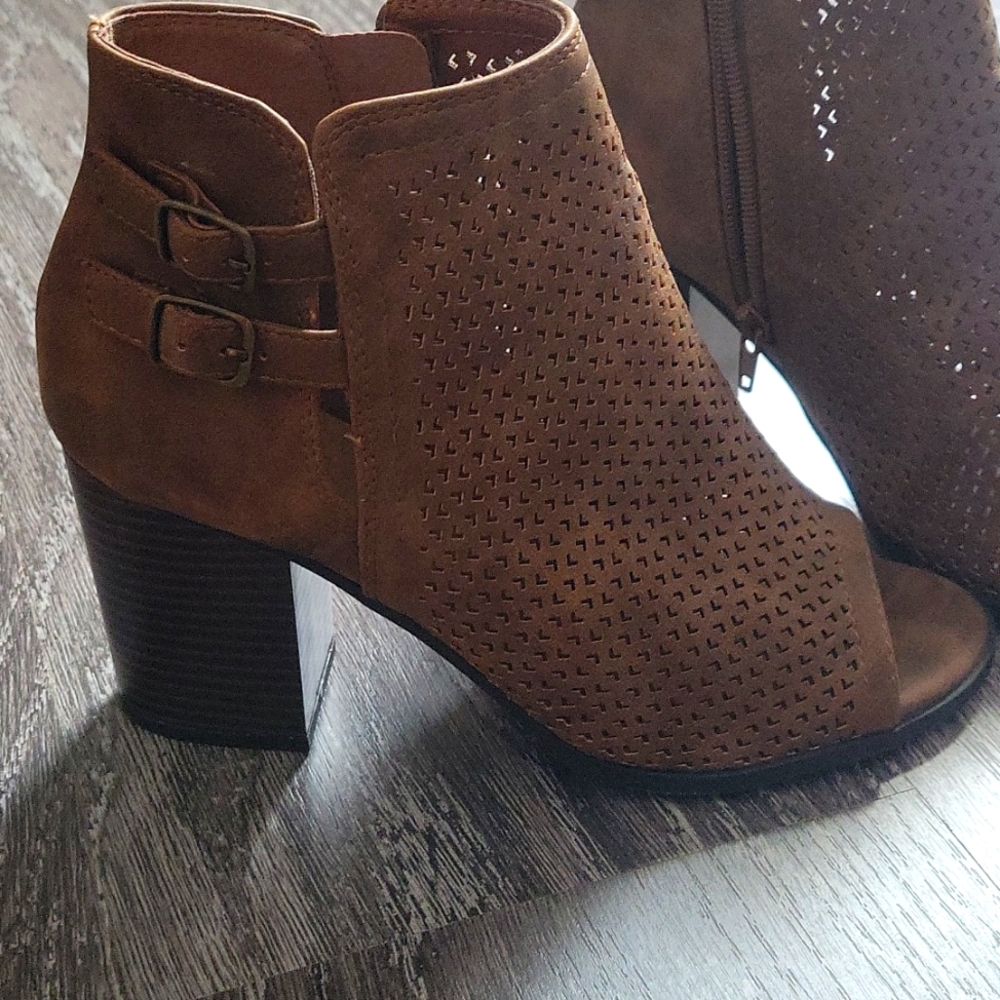 Ankle boots
